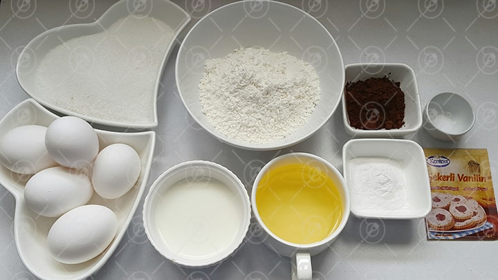 مواد لازم برای کیک شکلاتی برای موس کیک شکلاتی کاراملی