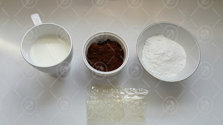 مواد لازم برای سس براق شکلاتی