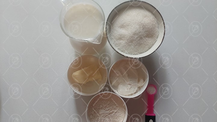 مواد لازم لایه سفید رنگ دسر پادیشاه سارماسی مواد لازم لایه سفید رنگ دسر پادیشاه سارماسی