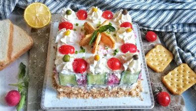 آموزش مرحله به مرحله کیک مرغ مجلسی با نان تست