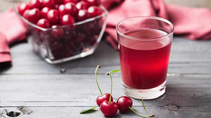 با آلبالو بدون هسته شربت درست کنید! با آلبالو بدون هسته شربت درست کنید!