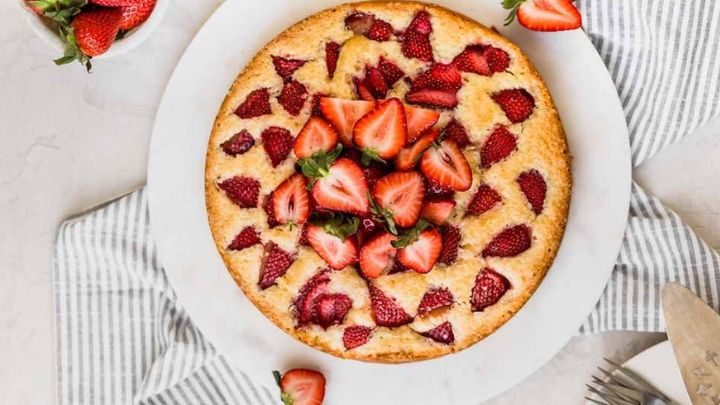 نکات و فوت‌وفن‌ های طرز تهیه کیک توت‌ فرنگی