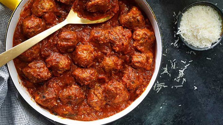 سرو کردن قیمه ریزه اصفهان سرو کردن قیمه ریزه اصفهان