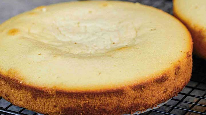 ترفندهای پیشگیری از خمیری نشدن کیک