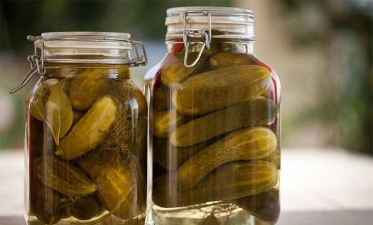 نگهداری خیار شور خانگی نگهداری خیار شور خانگی