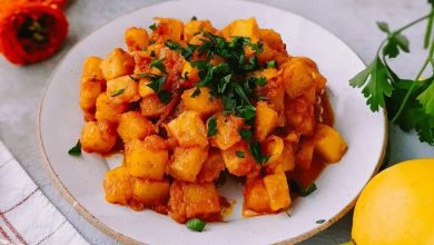 طرز تهیه دو پیازه آلو شیرازی؛ خوشمزه و ساده