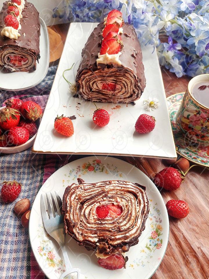 طرز تهیه کرپ رول خامه ای با دیزاین زیبا