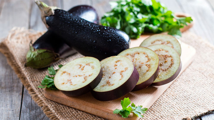 از بین بردن تلخی بادمجان