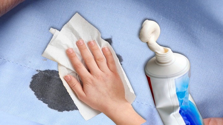 از بین بردن لکه جوهر با خمیر دندان