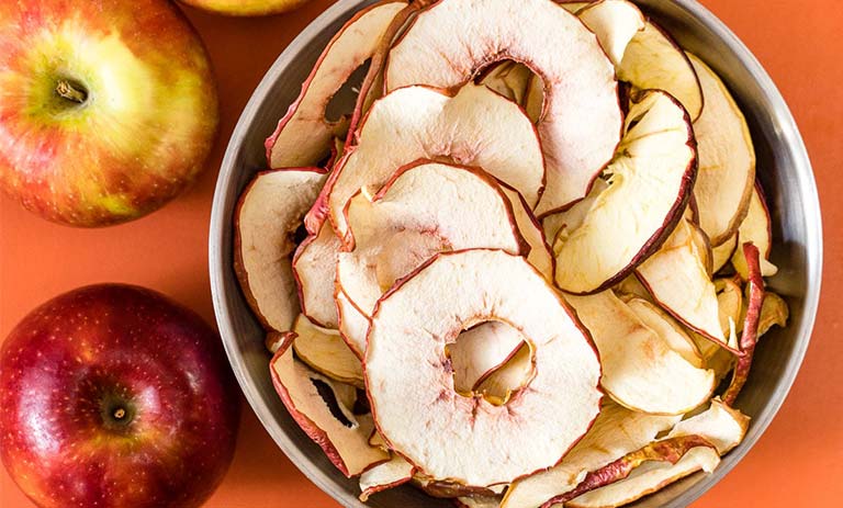 4 روش بسیار ساده و آسان برای خشک کردن سیب در خانه