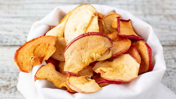 خشک کردن سیب با دستگاه میوه خشک کن خشک کردن سیب با دستگاه میوه خشک کن