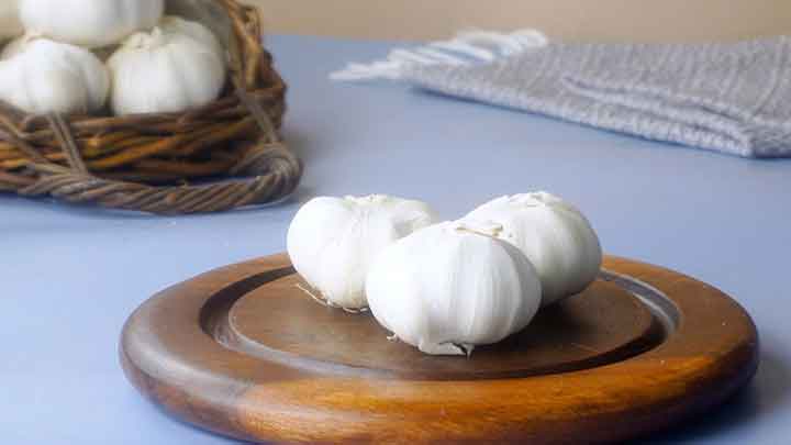 نحوهی خشک کردن سیر نحوهی خشک کردن سیر