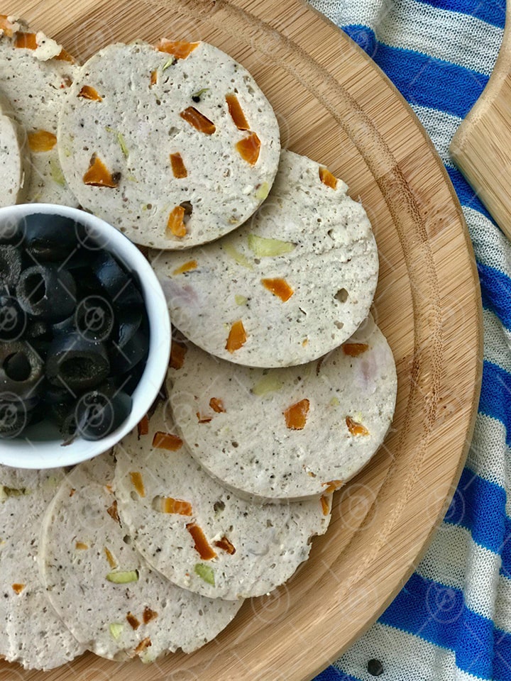 کالباس خانگی با طعمی بی نظیر کالباس خانگی با طعمی بی نظیر