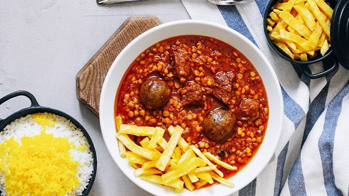 چگونه می‌توانیم خورشت قیمه غلیظ بپزیم؟