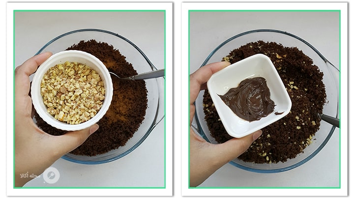 پودر گردو و شکلات صبحانه را اضافه کنید به مواد شیرینی پرسی پودر گردو و شکلات صبحانه را اضافه کنید به مواد شیرینی پرسی