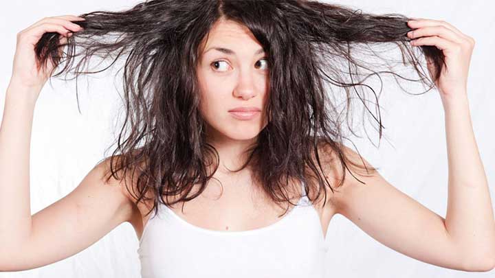 نکاتی که باید در زمان خرید نرم کننده مخصوص موهای چرب به آن‌ها توجه کنید