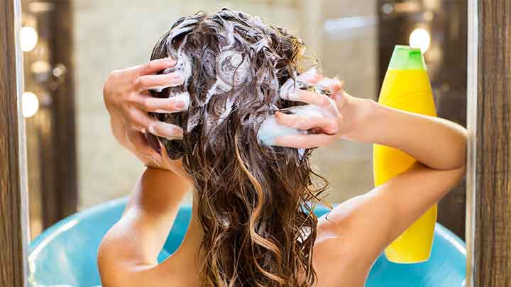 انتخاب شامپوی مناسب برای ریزش مو