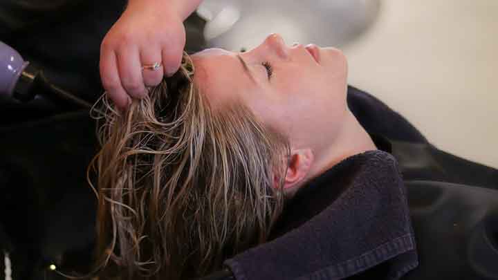 تقویت مو با انتخاب شامپوی مناسب