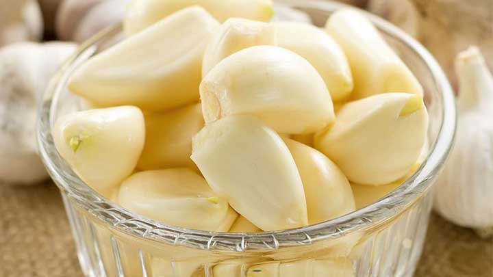 ترفندهای تازه و آتشین خانهداری؛ نگهداری سیر تازه ترفندهای تازه و آتشین خانهداری؛ نگهداری سیر تازه