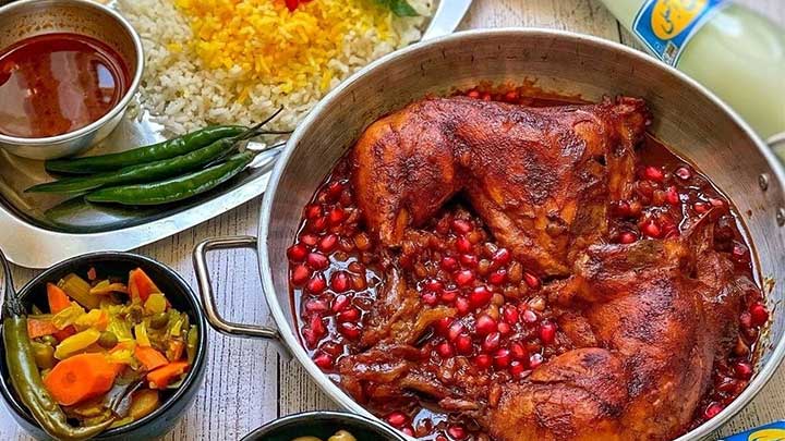 پخت خورشت آلو به روش سنتی مازندرانی