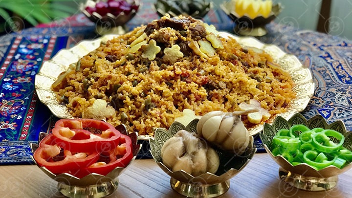 در تهیه لوبیاپلو برنج را از قبل بخیسانید.