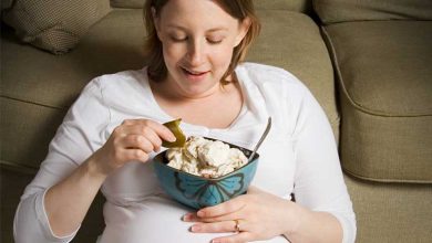 خوردن ترشی در دوران بارداری | فواید و خطرات آن