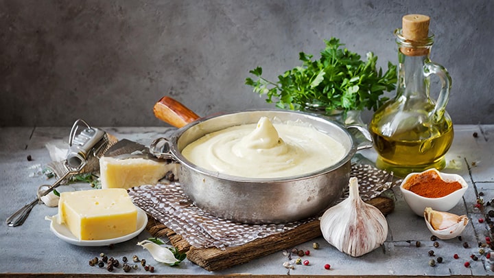 طرز تهیه سس بشامل طرز تهیه سس بشامل