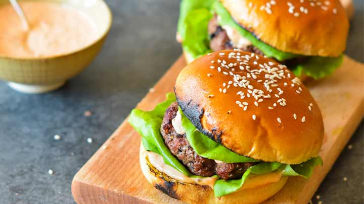 طرز تهیه همبرگر خانگی طرز تهیه همبرگر خانگی