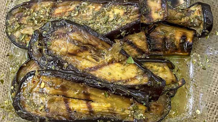 مراحل تهیه ترشی بادمجان کبابی مراحل تهیه ترشی بادمجان کبابی