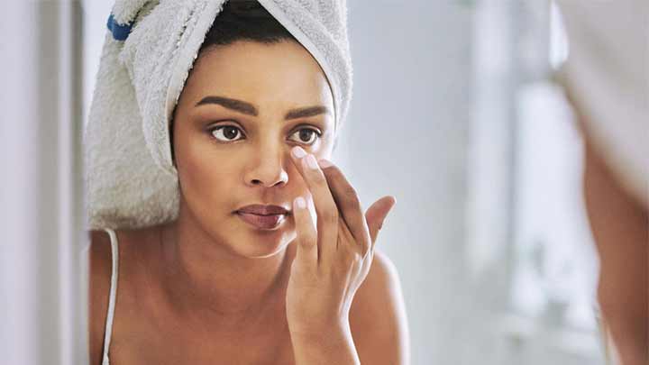 جلوگیری از چرب شدن پوست از مزایای آبرسانی پوست