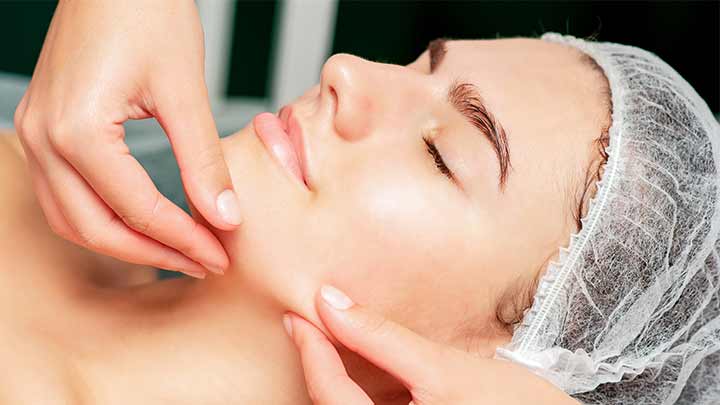 آشنایی با انواع ماساژ صورت آشنایی با انواع ماساژ صورت