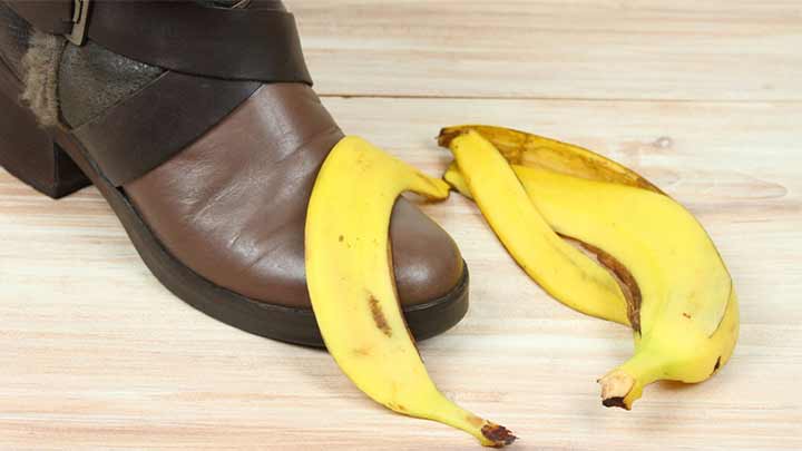 کاربرد پوست موز در تمیز کردن کفش