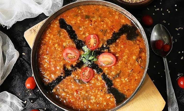 طرز تهیه آش آبغوره تبریزی با طعمی بی‌نظیر؛ به روش مجلسی