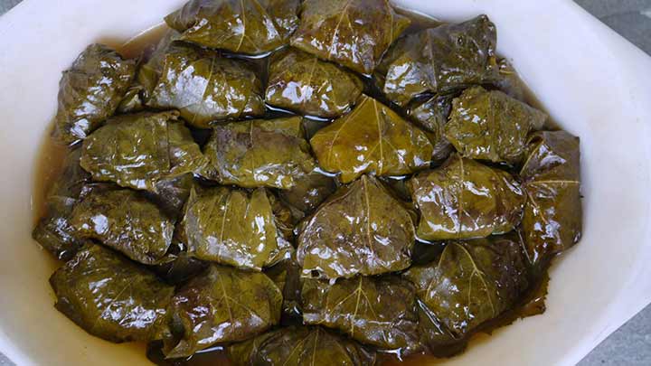 مراحل تهیه دلمه پر دزفولی مراحل تهیه دلمه پر دزفولی