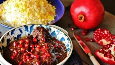 طرز تهیه خورش سیر انار مازندرانی؛ ساده و لذیذ با مرغ