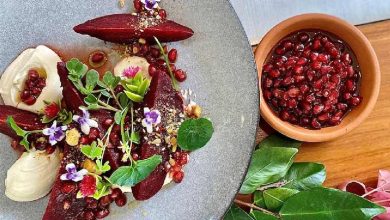 طرز تهیه ترشی انار و لبو قرمز؛ خوشمزه و مجلسی