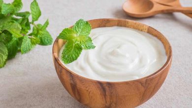 دلایل خوردن ماست در شب