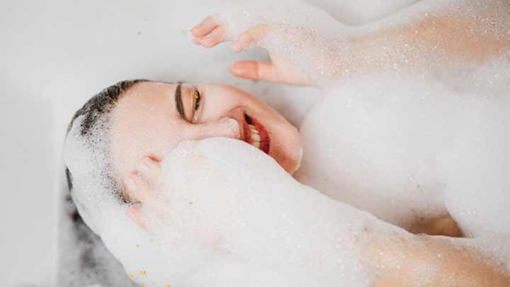 شامپو بدن درمومد مدل آرگان مناسب پوست خشک