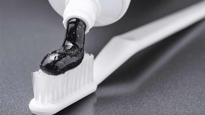 آیا خمیر دندان زغالی ایمن و بدون خطر است؟ آیا خمیر دندان زغالی ایمن و بدون خطر است؟