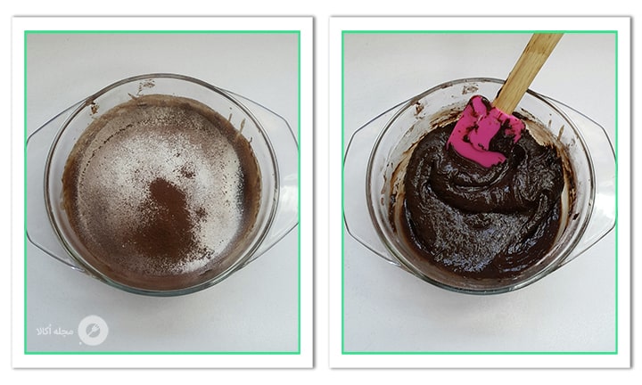 پودر کاکائو و جوش شیرین را الک کنید و به مواد اضافه و با لیسک به هم بزنید