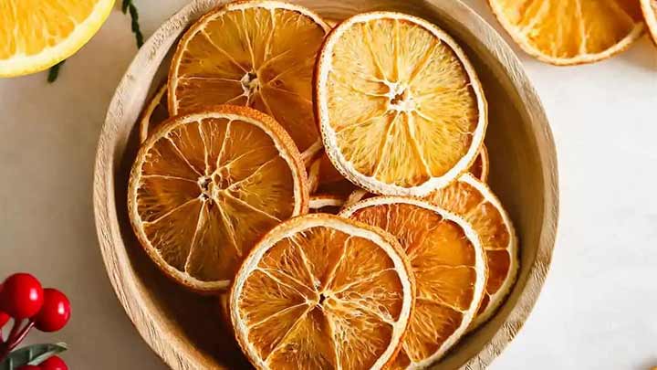 استفاده از محلول شکر و آب برای براق کردن میوه خشک استفاده از محلول شکر و آب برای براق کردن میوه خشک