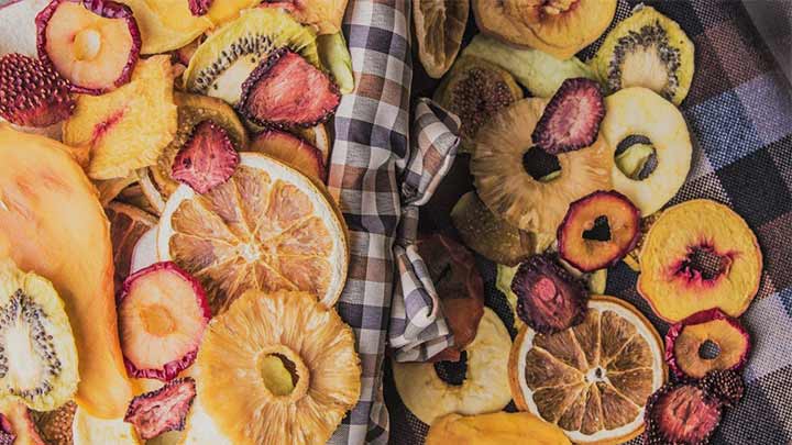 طرز تهیه میوه خشک در آفتاب