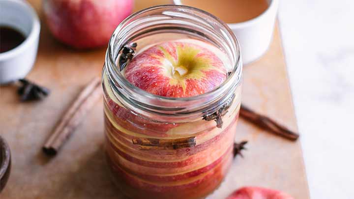 مراحل تهیه ترشی سیب مراحل تهیه ترشی سیب