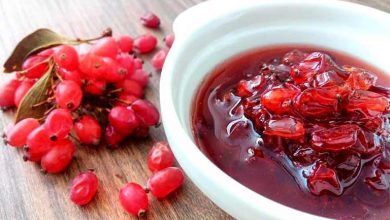 طرز تهیه ترشی زرشک خوشمزه؛ با زرشک تازه و خشک