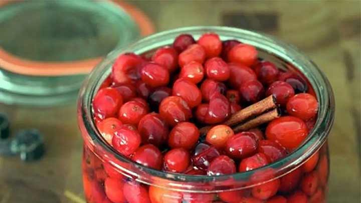 طرز تهیه ترشی زرشک خشک