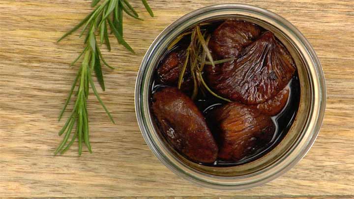 مراحل تهیه ترشی انجیر کال مراحل تهیه ترشی انجیر کال