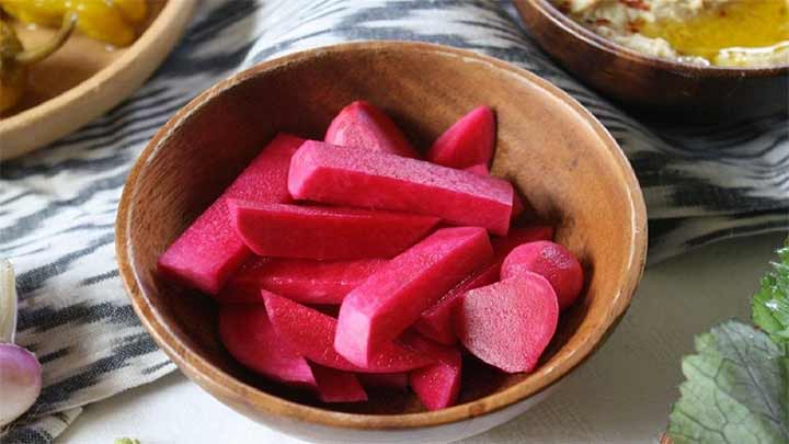 مراحل تهیه ترشی شلغم خانگی با لبو مراحل تهیه ترشی شلغم خانگی با لبو