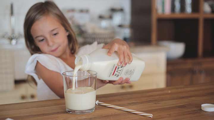 روش صحیح نگهداری شیر