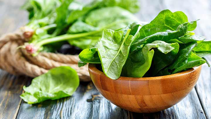 داشتن پوست سالم و زیبا از خواص اسفناج برای زنان داشتن پوست سالم و زیبا از خواص اسفناج برای زنان