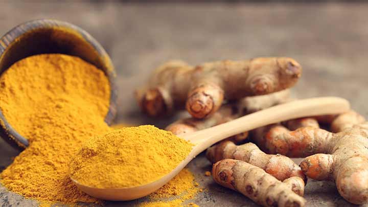 پاک کردن لکه زردچوبه با آب گازدار پاک کردن لکه زردچوبه با آب گازدار